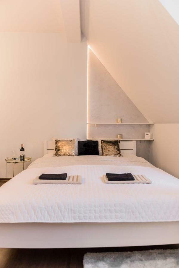 Goldeneye Apartment Center Βρότσλαβ Εξωτερικό φωτογραφία